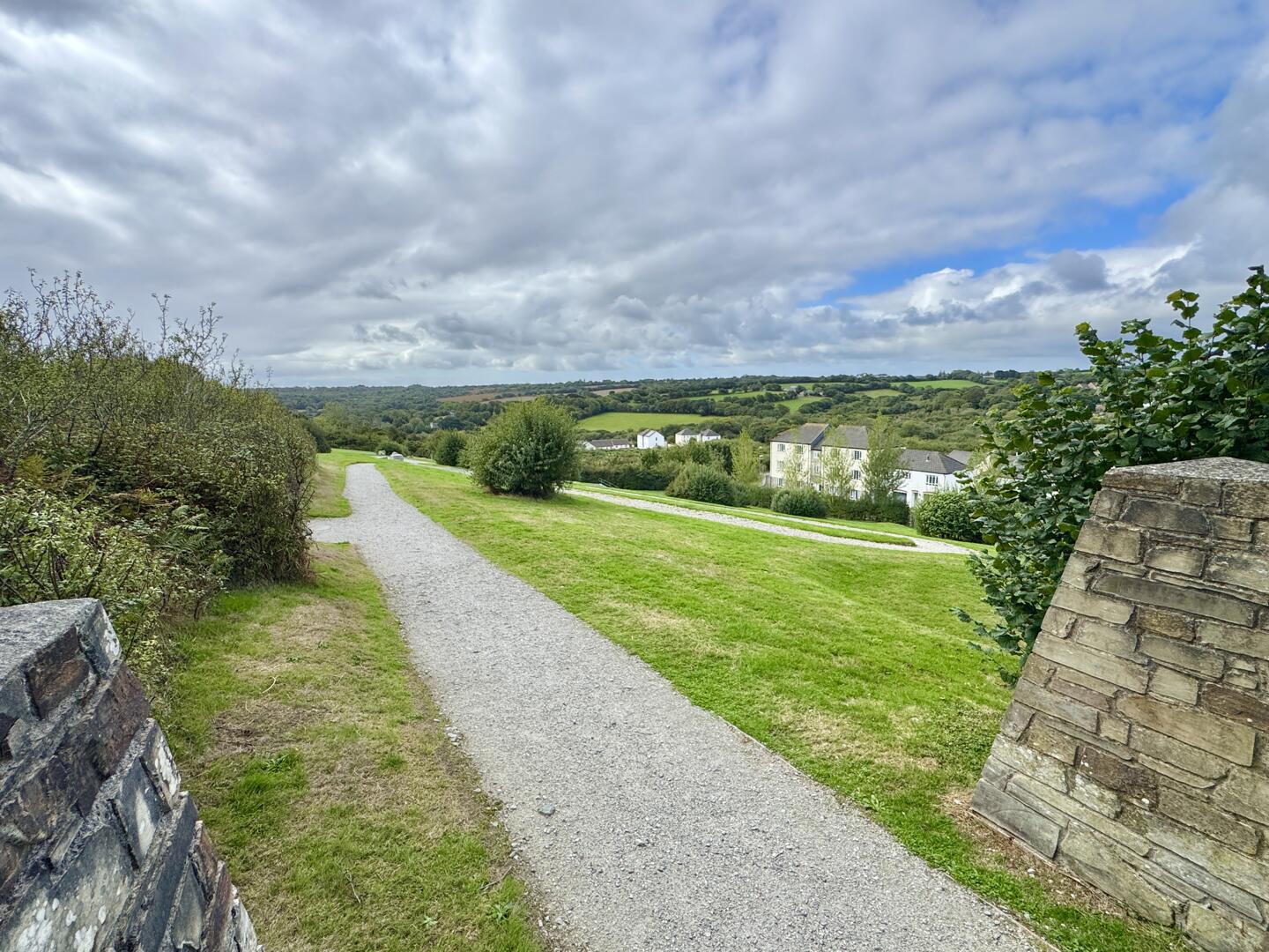 Lowen Bre, Truro
